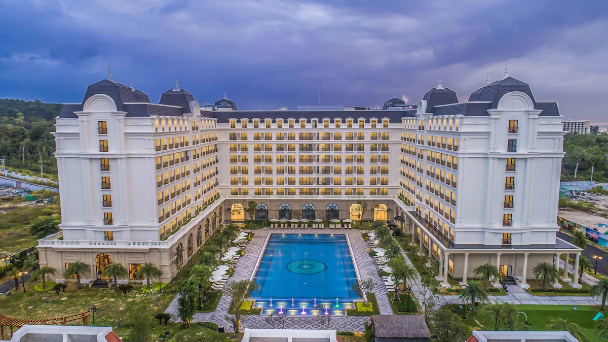 Combo Vinholidays Fiesta Phú Quốc giá tốt